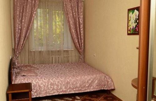 Zarichnyi District Apartment | Apartment on Petropavlivs'ka 90