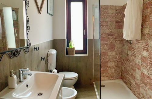 Piobesi d'Alba Apartment | Apartment on the outskirts of Alba with stunning views of the Roero hills
