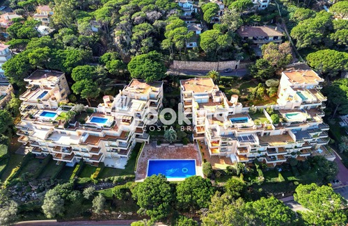 Sant Feliu de Guixols Apartment | APARTMENT ON THE BAY OF S'AGARÓ WITH POOL AND PARKING IN PRESTIGIOUS AREA