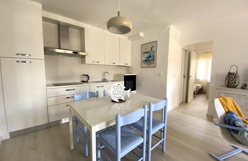 L'Escala Apartment | Apartment on the beach 300 meters from the sea, wifi, pool and tennis, ideal for families