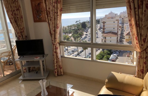 Torre del Mar Condo | Apartment on the beachfront equipped and with excellent sea views