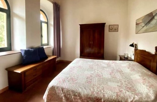 Pontremoli Apartment | Apartment on the river in a historic village