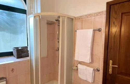Pontremoli Apartment | Apartment on the river in a historic village