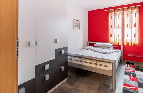 Altshausen Apartment | Apartment only 100 m from Althausen Castle.