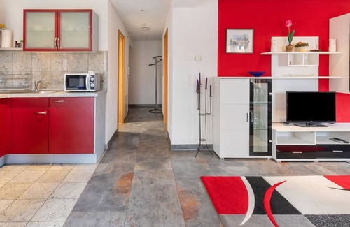 Altshausen Apartment | Apartment only 100 m from Althausen Castle.