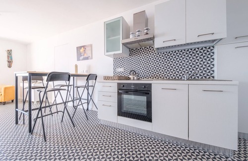 Milazzo Apartment | Apartment 'Orlando' with Sea View, Wi-Fi and Air Conditioning