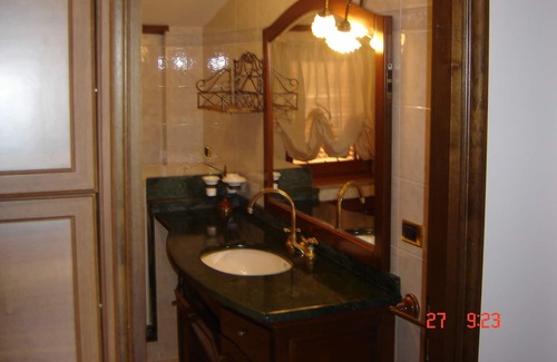 Passo Corese Apartment | Apartment outside Rome near the train line FR1 Orte-Fiumicino Airport