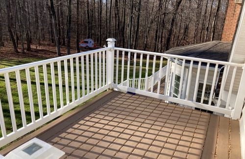 Forest Hill Apartment | Apartment over the garage, deep in the quiet woods, 2br.
