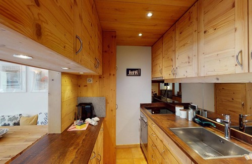 Celerina-Schlarigna Apartment | Apartment Panorama - Well-Maintained 2.5-Room Apartment