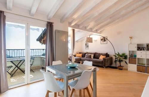 Moglio Apartment | Apartment Paradise View by Interhome