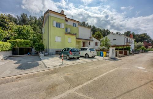 Porec Apartment | Apartment Pavluk with Balcony