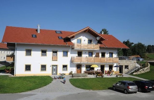 Arnbruck Apartment | Apartment pear - 4 stars - with balcony and high quality equipment