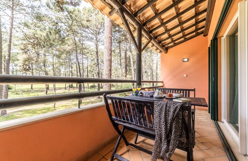 Charneca de Caparica e Sobreda Apartment | Apartment Pedro - Cozy Apartment in a Golf Resort at a short distance to the sea