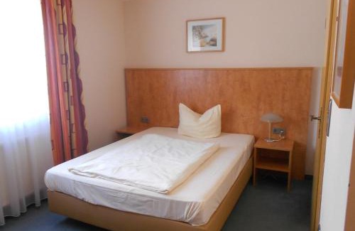 Herzogenaurach House | Apartment-Pension Schwalbennest