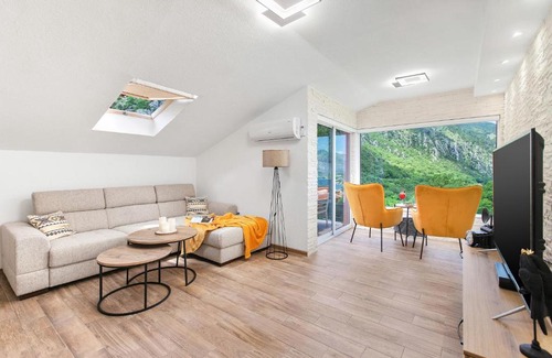 Skaljari Apartment | Apartment Petar 2