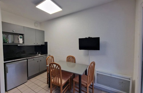 Allevard Apartment | Apartment 'Petit Nid Entre Lac Et Montagnes' with Shared Pool, Private Garden and Wi-Fi