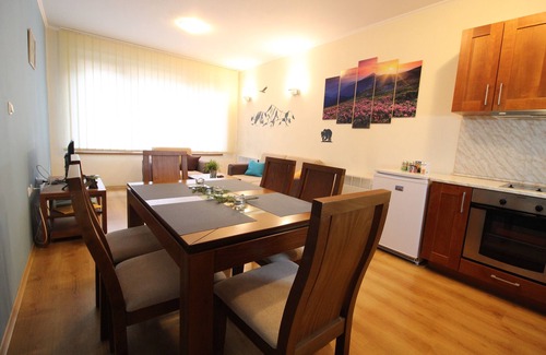 Shiligarnika Apartment | Apartment Pine Tree 3 - B3