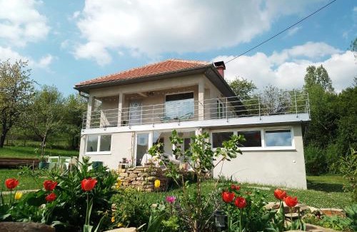 Zenica-Doboj Canton Apartment | Apartment Pirol: Dorf Hideaway Gornja Breza