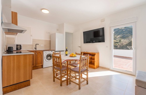 Quentar Apartment | Apartment 'Planta Alta' with Private Terrace