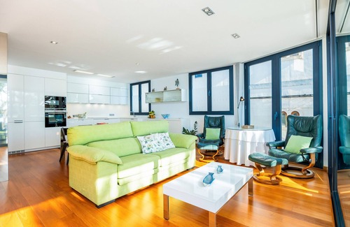 Portocolom Apartment | Apartment 'Ponent' with Sea View, Wi-Fi and Air Conditioning