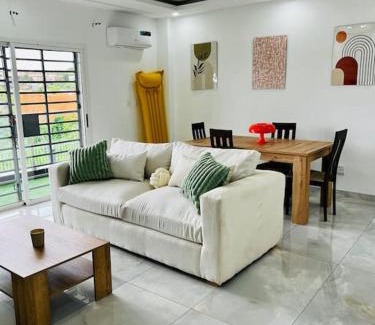 Cocody Apartment | Apartment Pool- Balcony- Parking- Self CheckIn- WIFI -A3