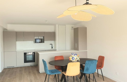 Le Croisic Apartment | Apartment 'Port Lin Proche Océan' with Balcony and Wi-Fi