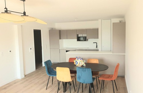 Le Croisic Apartment | Apartment 'Port Lin Proche Océan' with Balcony and Wi-Fi