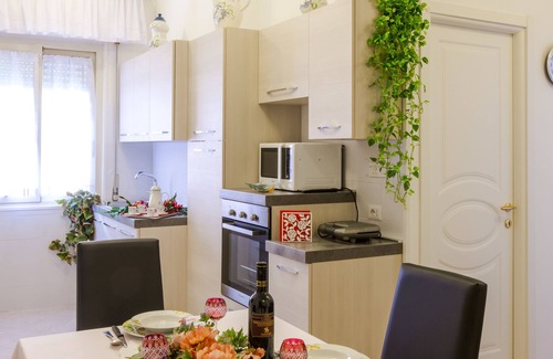 Vatican Apartment | Apartment “Primavera holidayhouse" center Rome 100m from the Vatican Free WIFI