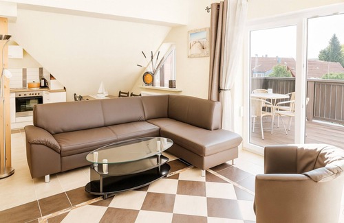 Region Hannover District Apartment | Apartment-Private Bathroom-Balcony
