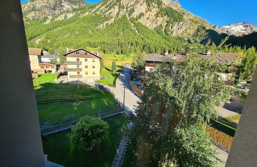 Cogne Apartment | Apartment 'Punta Ceresole 4061 Maison Gerard' with Mountain View, Shared Garden and Wi-Fi