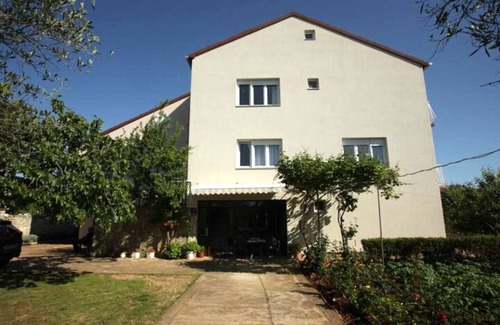 Muline Apartment | Apartment Rada - 150 m from the sea: A4(5) - Muline, Island Ugljan, Croatia