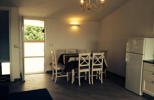 Deiva Marina Apartment | Apartment 'Razzola' with Sea View, Wi-Fi and Air Conditioning