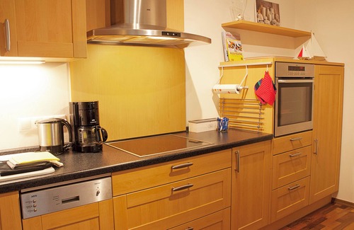 Aschach Apartment | Apartment 'Reiff' with Lake View, Balcony and Wi-Fi