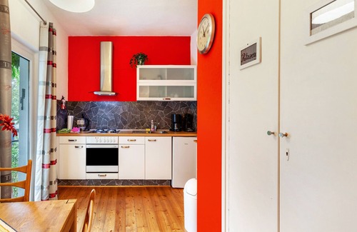 Usseln Apartment | Apartment 'Remise Fewo' with Private Terrace, Private Garden and Wi-Fi