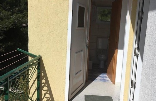 Stomorska Apartment | Apartment Rina - with pool : SA8(2) - Stomorska, Island Solta, Croatia