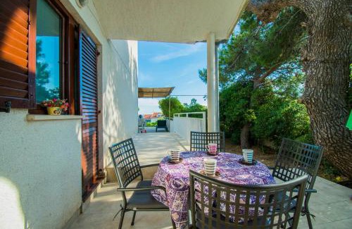 Kosljun Apartment | Apartment Rino, only 30m from the sea