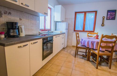 Kosljun Apartment | Apartment Rino, only 30m from the sea