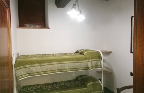 Fratta Apartment | Apartment Rosa with 2 bedrooms and outdoor shared pool