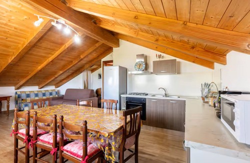 Brindisi Apartment | Apartment 'Rosa Dei Venti' with Shared Pool, Wi-Fi and Air Conditioning