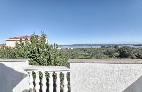 Nevidane Apartment | Apartment Rosa