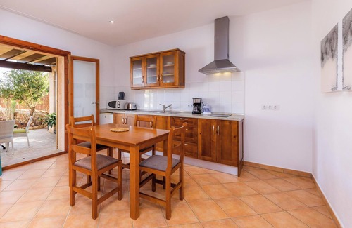 Ariany Apartment | Apartment 'S Hort Can Capità Familiar Terraza 1' close to the Sea with Shared Pool & Wi-Fi