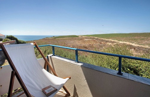 Sao Bernardino Apartment | Apartment "Sao Bernardino Beach House" with Sea View, Private Covered Terrace & Wi-Fi
