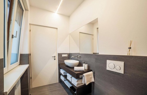 Merano Apartment | Apartment "Sabine G" with Mountain View, A/C, Wi-Fi & Balcony