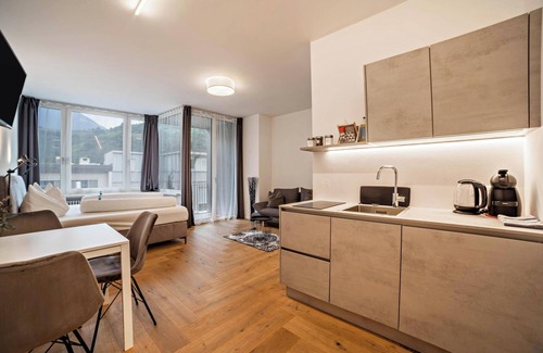 Merano Apartment | Apartment "Sabine K" with Mountain View, A/C, Wi-Fi & Balcony
