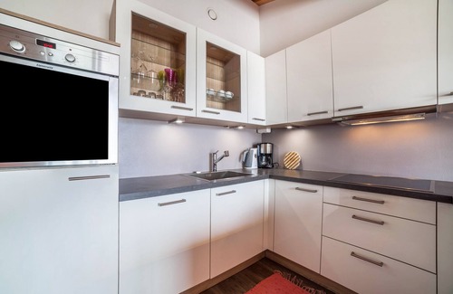 Plaus Apartment | Apartment "Sagschneiderhof Red Delicious" with Mountain View, Garden & Wi-Fi