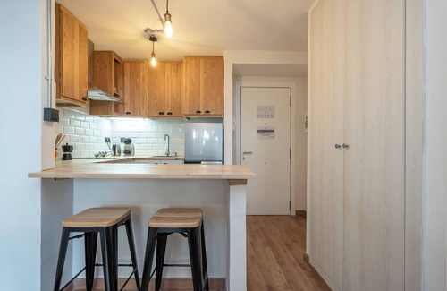 Salou City Centre Apartment | Apartment 'Salou - 111' with Shared Pool, Wi-Fi and Air Conditioning