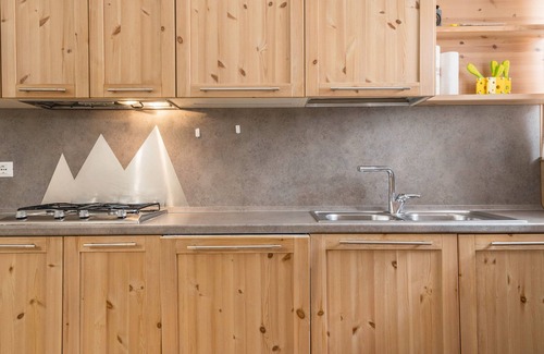 Livinallongo del Col di Lana Apartment | Apartment 'Samont Appartment 7' with Mountain View, Shared Terrace and Wi-Fi