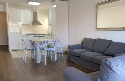 Sant Salvador Apartment | Apartment 'San Salvador' with Wi-Fi and Air Conditioning