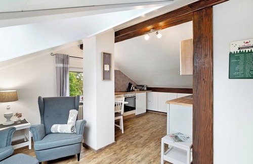 Ottersweier Apartment | Apartment 'Schwarzwaldtani - Dörfle' with Mountain View, Wi-Fi and Air Conditioning