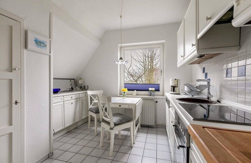 Gluecksburg Apartment | Apartment "Schwennautal" with Private Garden & Wi-Fi